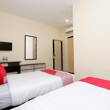 Oyo 1998 Harmonis Hotell Purwokerto Eksteriør bilde