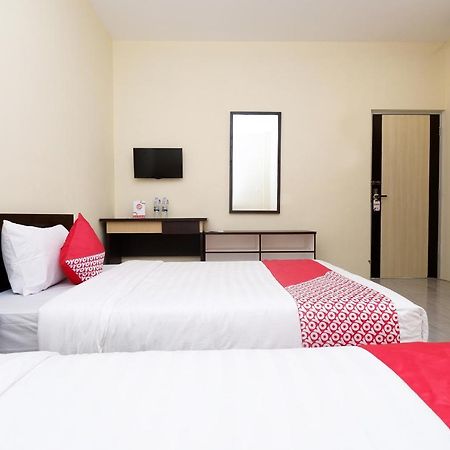 Oyo 1998 Harmonis Hotell Purwokerto Eksteriør bilde