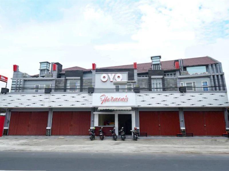 Oyo 1998 Harmonis Hotell Purwokerto Eksteriør bilde