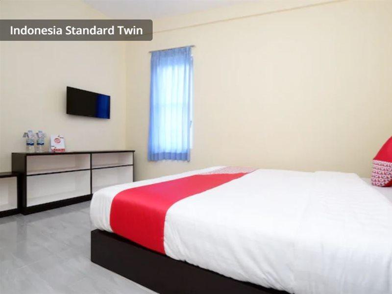 Oyo 1998 Harmonis Hotell Purwokerto Eksteriør bilde
