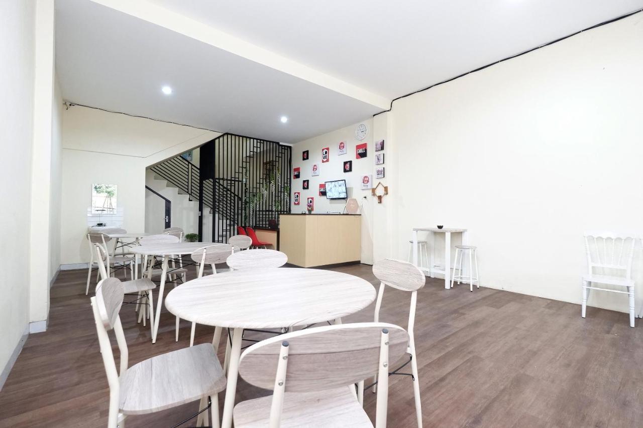 Oyo 1998 Harmonis Hotell Purwokerto Eksteriør bilde