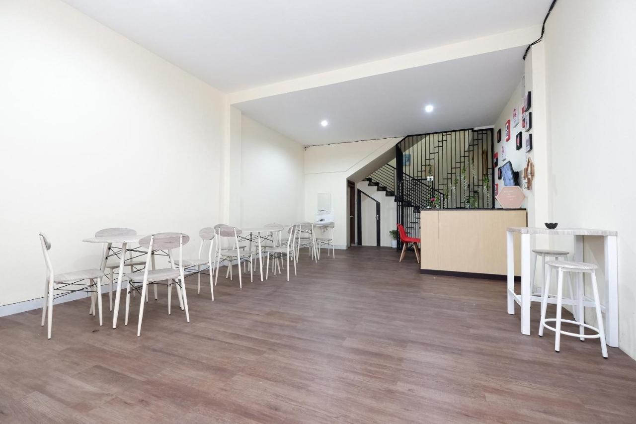 Oyo 1998 Harmonis Hotell Purwokerto Eksteriør bilde