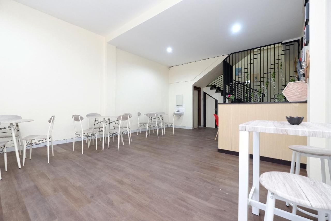 Oyo 1998 Harmonis Hotell Purwokerto Eksteriør bilde