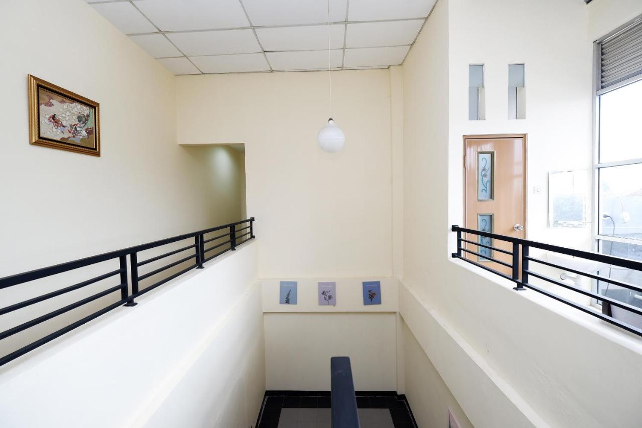 Oyo 1998 Harmonis Hotell Purwokerto Eksteriør bilde