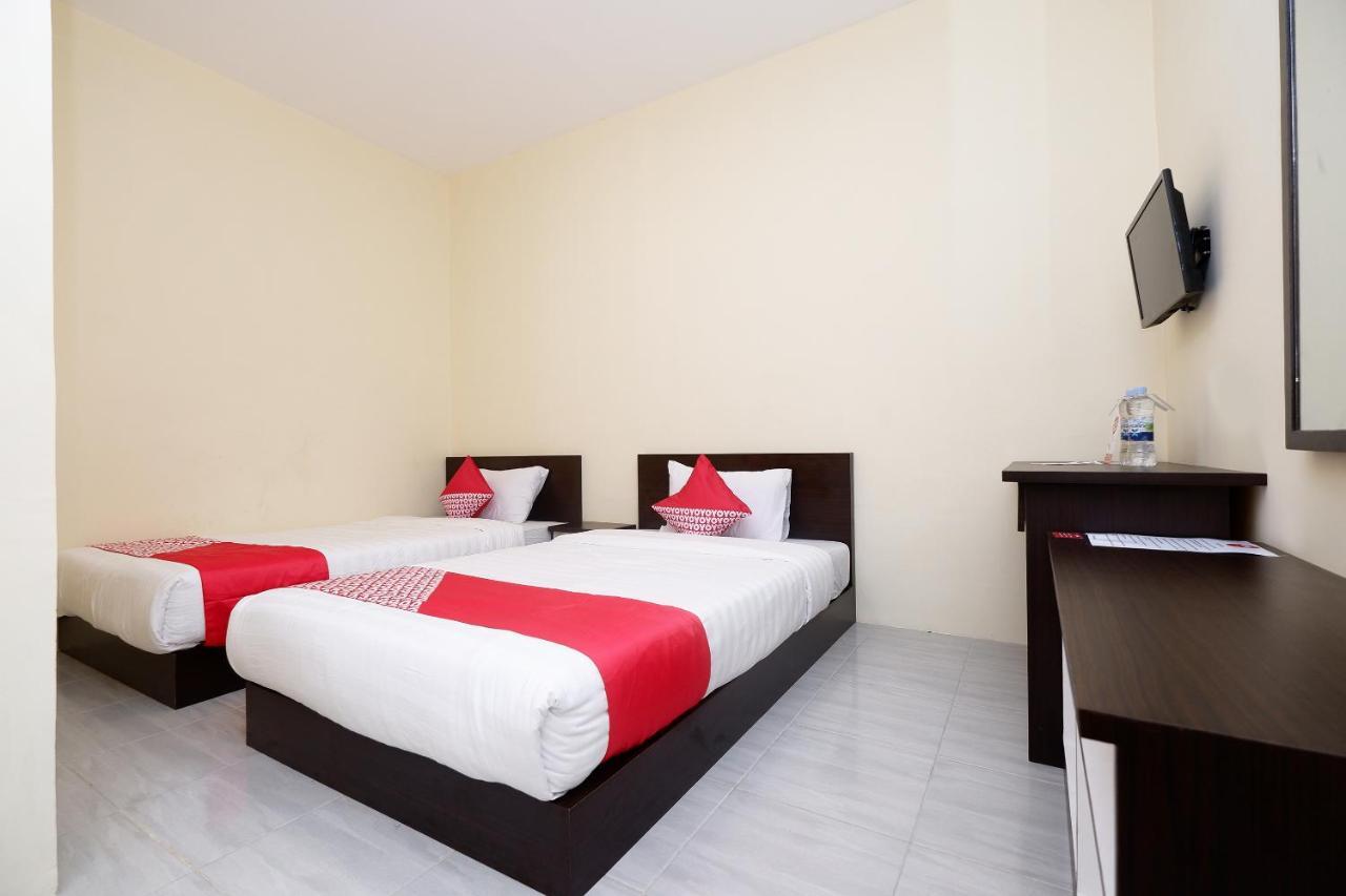 Oyo 1998 Harmonis Hotell Purwokerto Eksteriør bilde