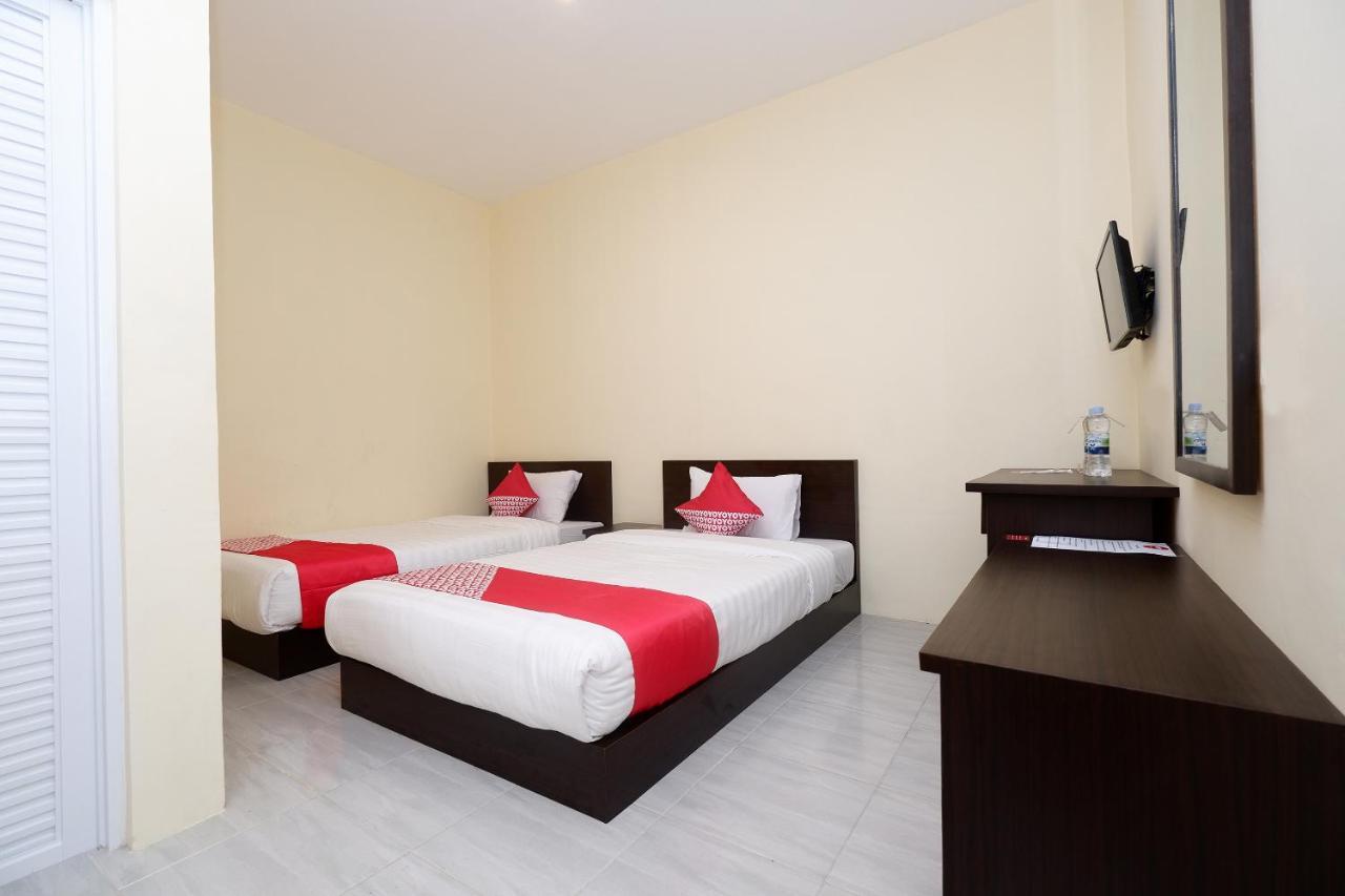 Oyo 1998 Harmonis Hotell Purwokerto Eksteriør bilde